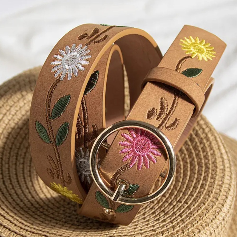 Tan and White Floral Embroidered Belt with Brass Buckle